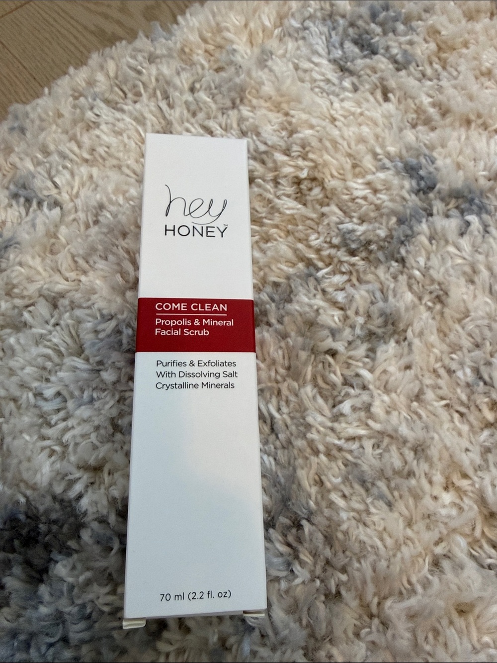 hey HONEY Come Clean Propolis & Mineral Facial Scrub - White/Red